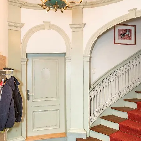 Komfortwohnung Innenstadt An Der Schelfkirche